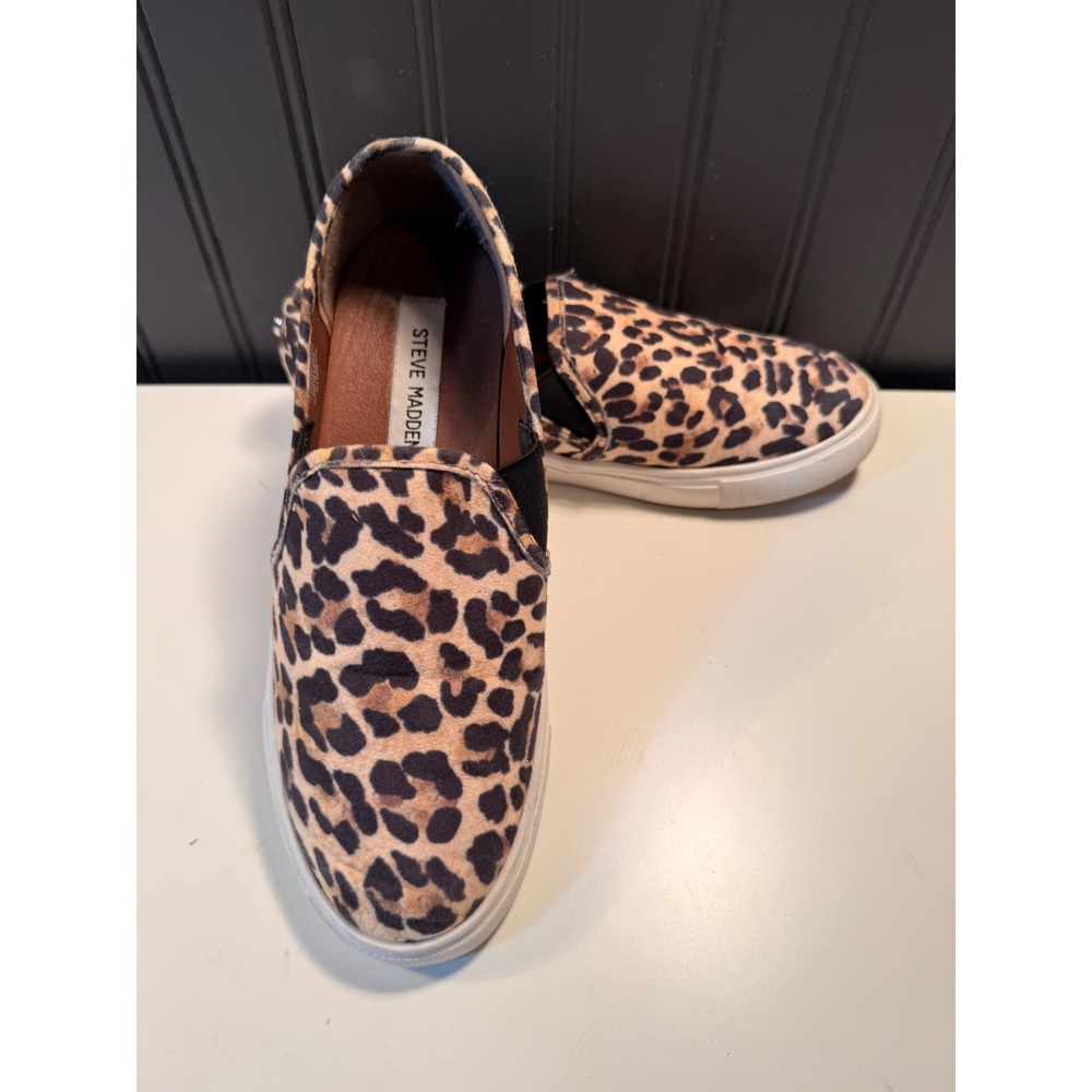 Steve Madden Leopard Print Slip On Sneakers Animal Pattern Low Top Flats
